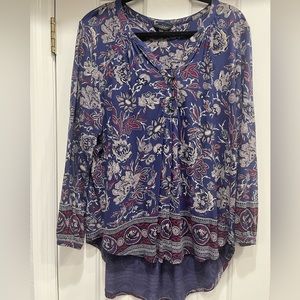 Pretty sz xl lucky brand top so comfy and perfect for the weekend or travel